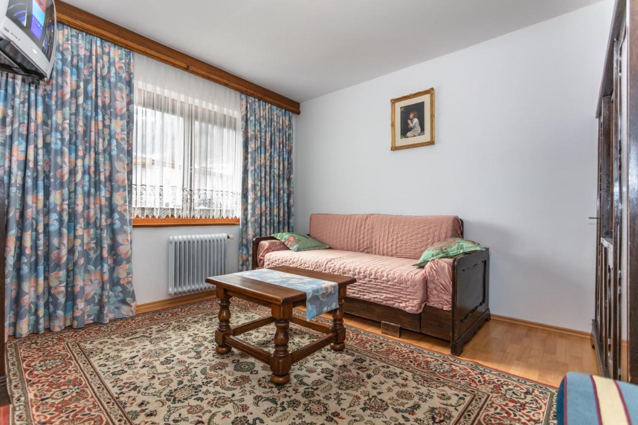 Ferienhaus Alpenrose บรุค อันแดร์ โกรสส์กลอคเนอร์ชตราสเซอ ภายนอก รูปภาพ
