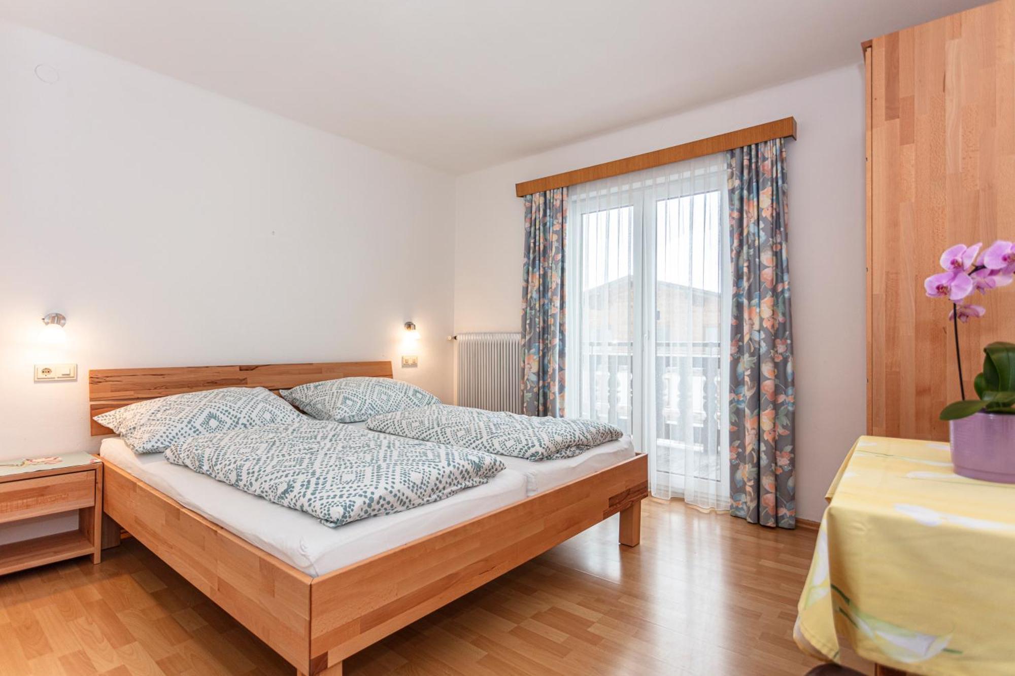 Ferienhaus Alpenrose บรุค อันแดร์ โกรสส์กลอคเนอร์ชตราสเซอ ภายนอก รูปภาพ