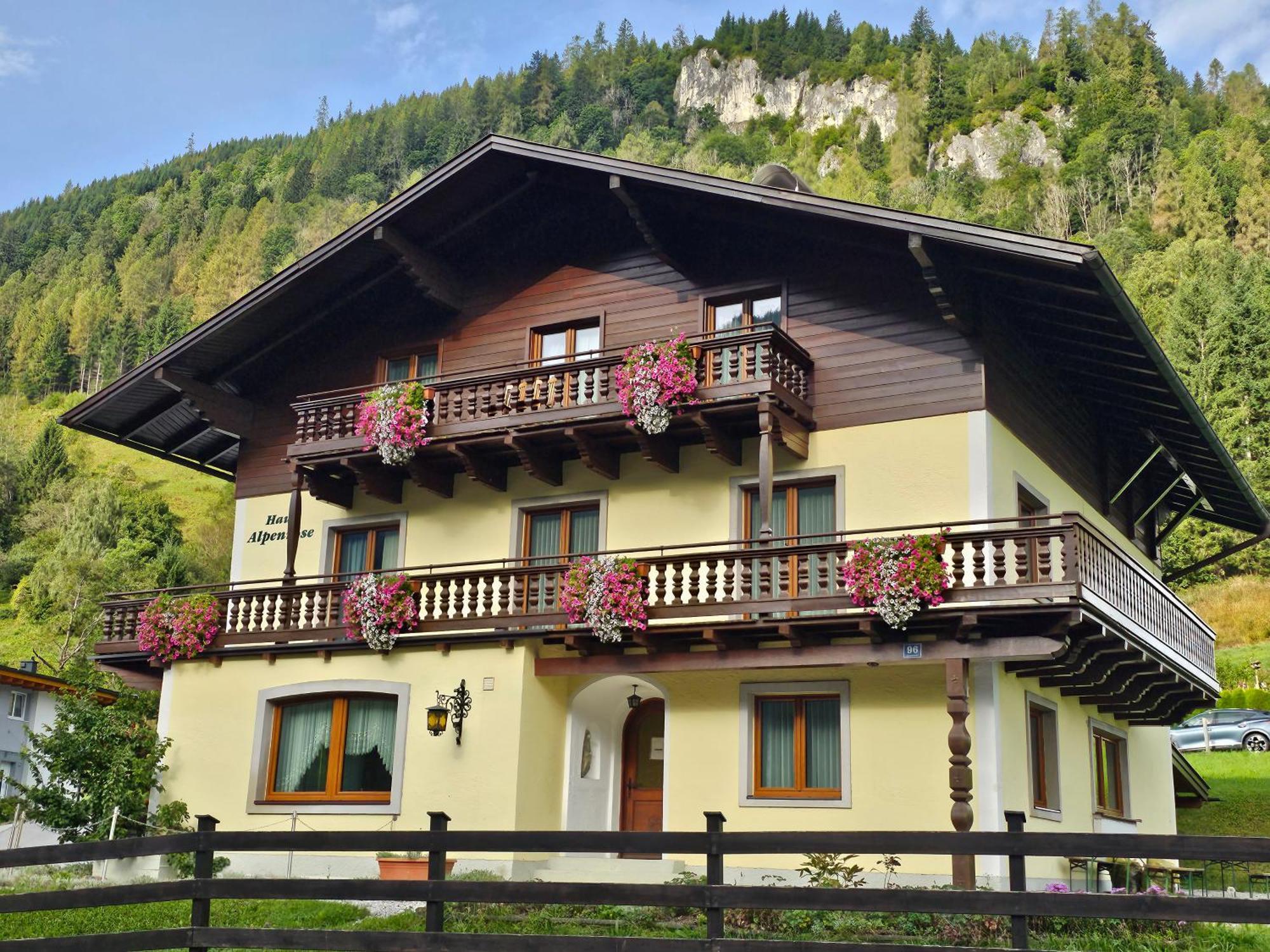 Ferienhaus Alpenrose บรุค อันแดร์ โกรสส์กลอคเนอร์ชตราสเซอ ภายนอก รูปภาพ