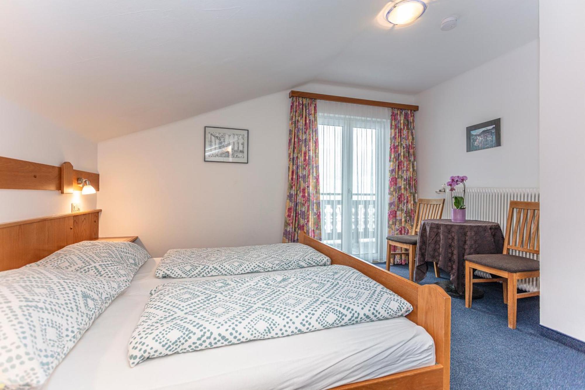 Ferienhaus Alpenrose บรุค อันแดร์ โกรสส์กลอคเนอร์ชตราสเซอ ภายนอก รูปภาพ